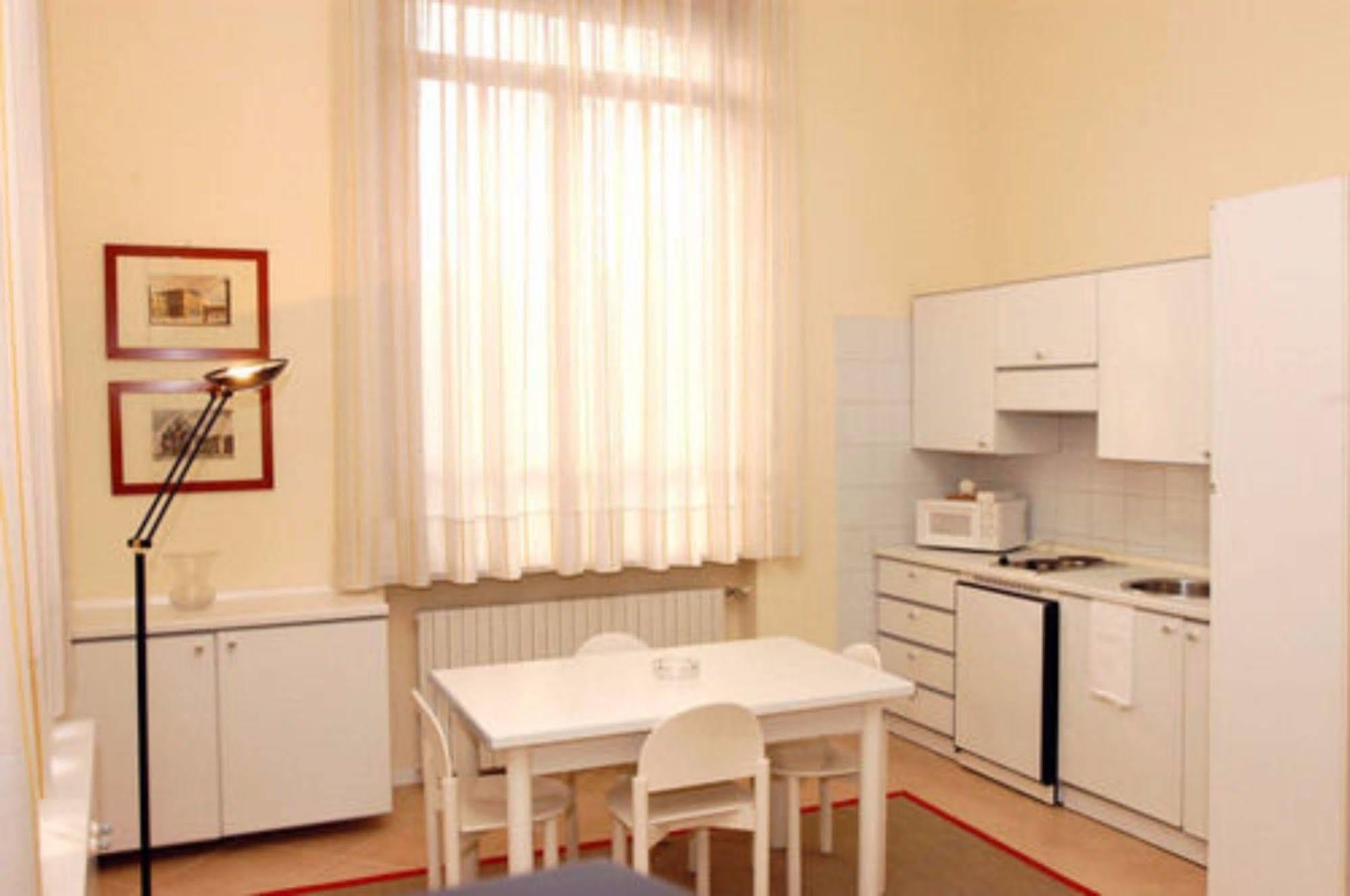Residence Liberty Парма Екстер'єр фото